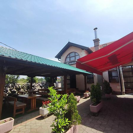Pansion Kamin Bed & Breakfast Lukavica Ngoại thất bức ảnh